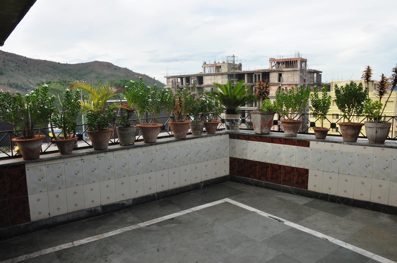 Hotel Aastha In Rourkela Exterior foto